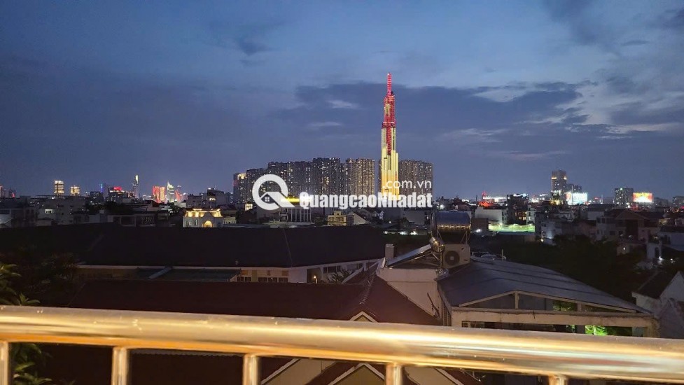 Cần bán gấp căn hộ full nội thất cao cấp ở trung tâm Quận 2, TPHCM